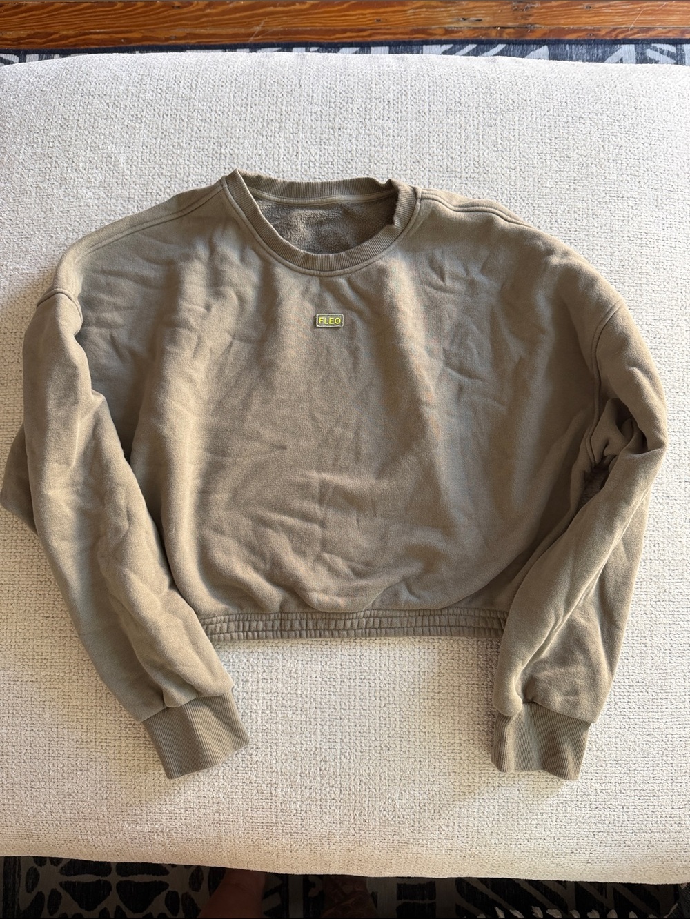 Fleo Cropped Crew Sweatshirt in Olive Green